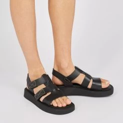 Pataugas ATARI/N F2I NOIR -Mode Running Soldes SANDALE FEMME ATARI N F2I NOIR 628447 850 Porte dbe42562 dc24 4319 b49a 6d0c440c7566